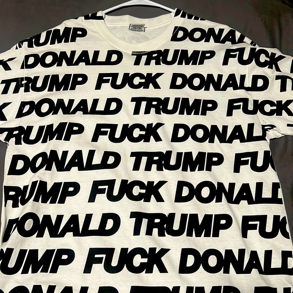 F Trump shirt L